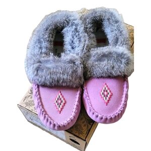 Manitobah Street Moccasins - Like new. No Box.